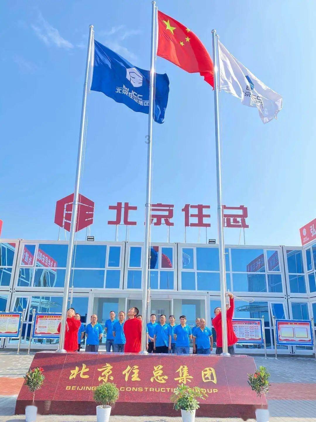 店铺招牌坠落砸到路人?广州一地相关部门回应:事故正在调查中