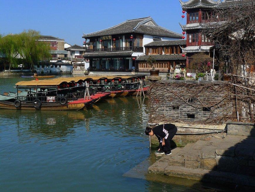 虫虫助手下载