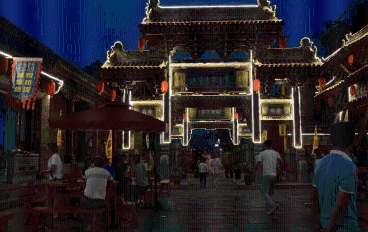 救援受困的鬃狼